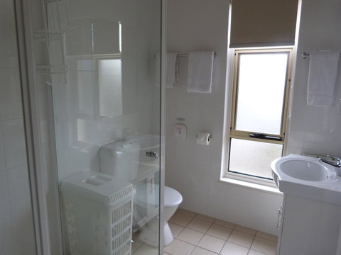 Glenelg Holiday Apartments - Corfu - Sunshine Coast Tourism 14