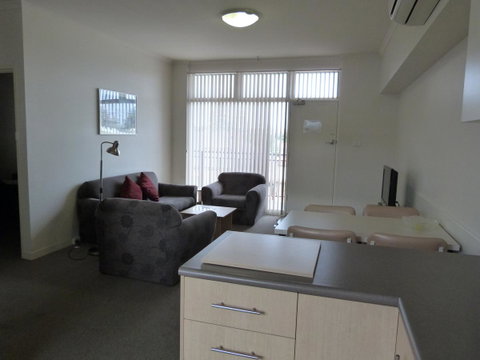 Glenelg Holiday Apartments - Corfu - Sunshine Coast Tourism 10