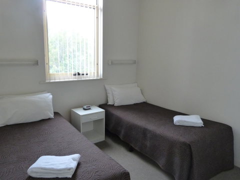 Glenelg Holiday Apartments - Corfu - Sunshine Coast Tourism 11