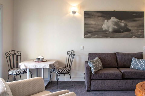 Angaston House - Sunshine Coast Tourism 8