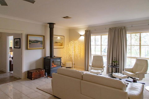 Angaston House - Sunshine Coast Tourism 5