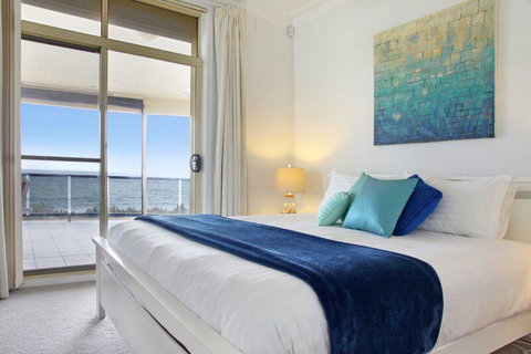 Seaview Sunset Holiday Apartments - Holiday Sunshine Coast 26