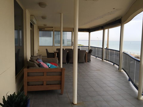 Seaview Sunset Holiday Apartments - Holiday Sunshine Coast 15