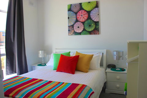 Seaview Sunset Holiday Apartments - Holiday Sunshine Coast 16