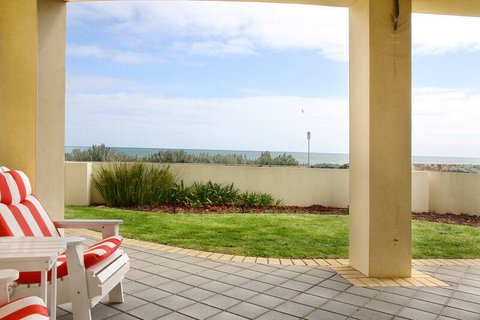 Seaview Sunset Holiday Apartments - Holiday Sunshine Coast 40
