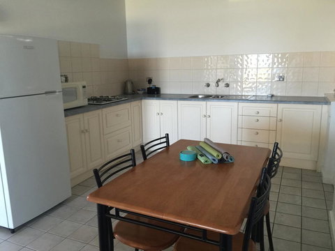 Seaview Sunset Holiday Apartments - Holiday Sunshine Coast 13