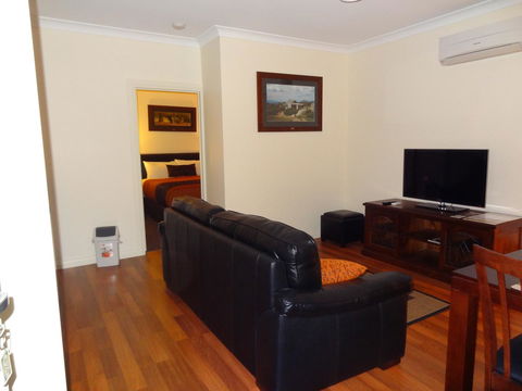 Hahndorf Oak Tree Cottages - Sunshine Coast Tourism 10