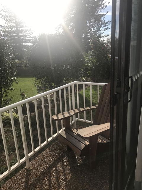 OCEAN BREEZE MOTEL - Sunshine Coast Tourism 11
