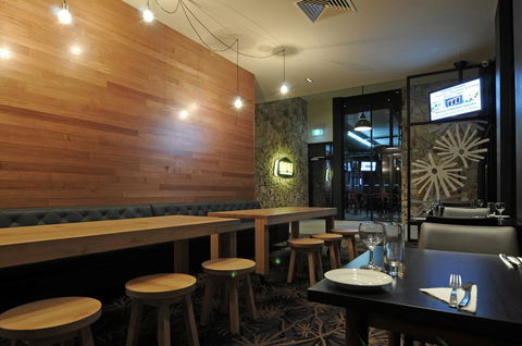 Mansfield Park Hotel - Sunshine Coast Tourism 5