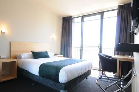 Mansfield Park Hotel - Sunshine Coast Tourism 14