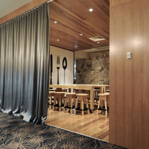 Mansfield Park Hotel - Sunshine Coast Tourism 4