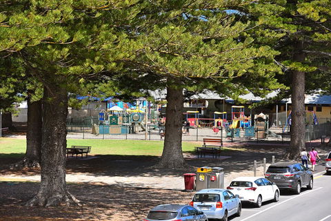 Breeze Beachfront Apartment - Holiday Sunshine Coast 2