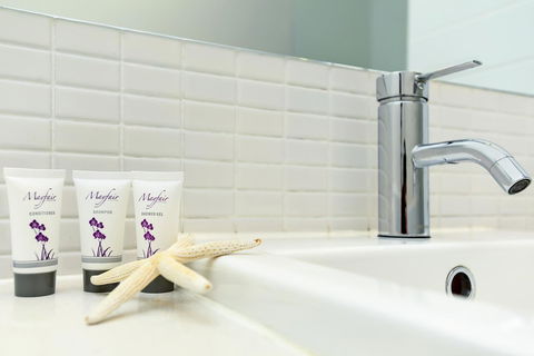 Breeze Beachfront Apartment - Holiday Sunshine Coast 20