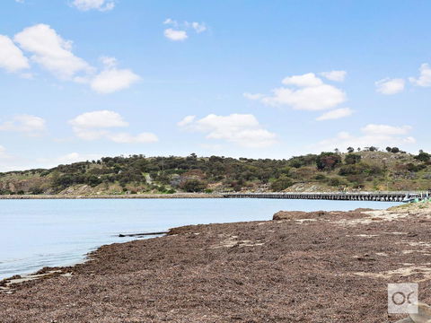 Breeze Beachfront Apartment - Holiday Sunshine Coast 22