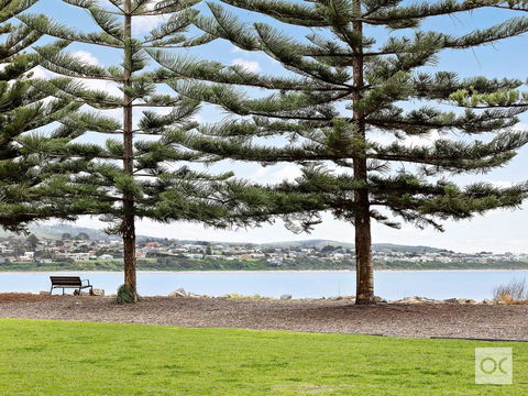 Breeze Beachfront Apartment - Holiday Sunshine Coast 31