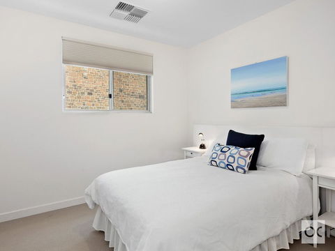 Breeze Beachfront Apartment - Holiday Sunshine Coast 32