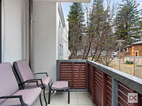 Breeze Beachfront Apartment - Holiday Sunshine Coast 26