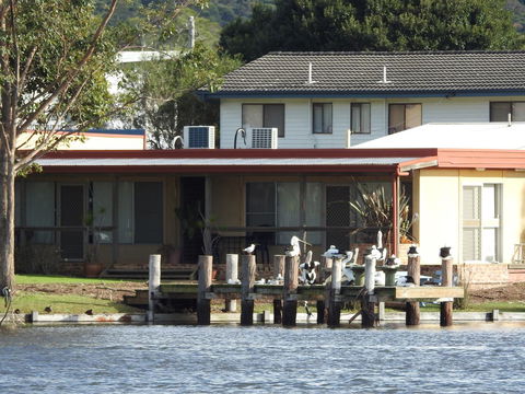 Lake Edge Apartments - Holiday Sunshine Coast 28