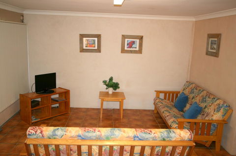 Lake Edge Apartments - Holiday Sunshine Coast 27