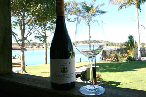 Lake Edge Apartments - Holiday Sunshine Coast 13