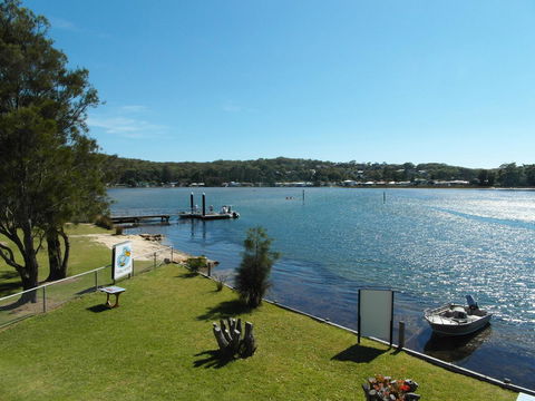 Lake Edge Apartments - Holiday Sunshine Coast 3