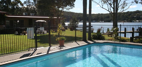 Lake Edge Apartments - Holiday Sunshine Coast 20