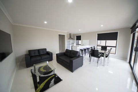 Paringa Resort - Holiday Sunshine Coast 5