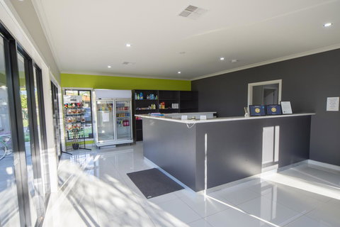 Paringa Resort - Holiday Sunshine Coast 10