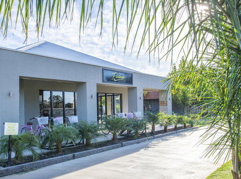 Paringa Resort - Holiday Sunshine Coast 12