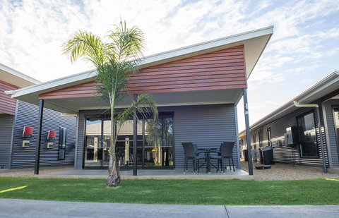 Paringa Resort - Holiday Sunshine Coast 8