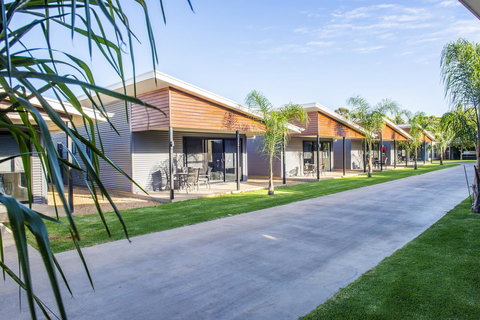 Paringa Resort - Holiday Sunshine Coast 2