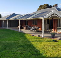 Aldinga Beach overnighter or getaway home - Holiday Sunshine Coast
