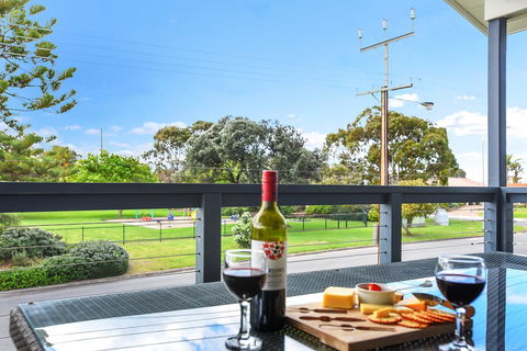 'Hope House' - Encounter Bay - Holiday Sunshine Coast 1