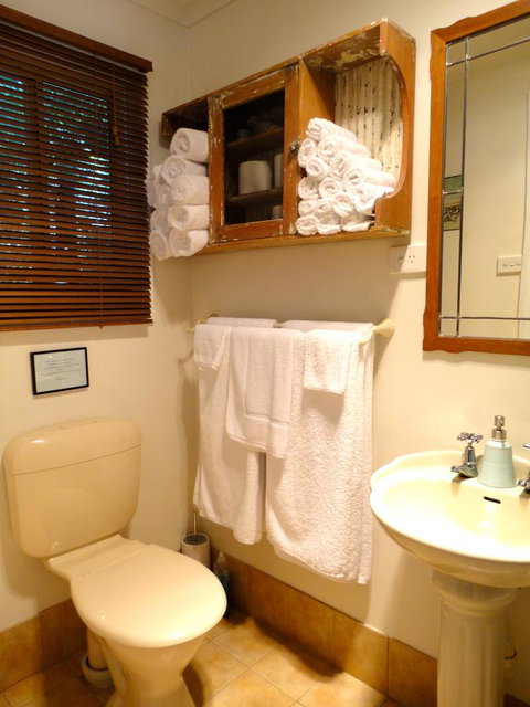 Aldgate Valley Bed And Breakfast - Holiday Sunshine Coast 27