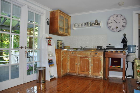 Aldgate Valley Bed And Breakfast - Holiday Sunshine Coast 9