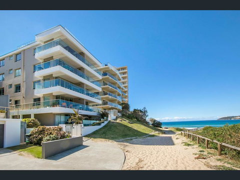 Beachfront Bliss - Holiday Sunshine Coast 19