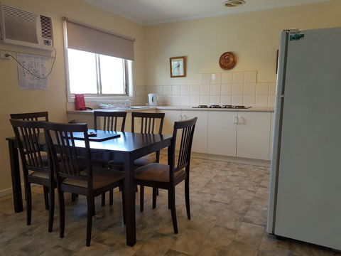 Marion Bay Holiday Villas - Sunshine Coast Tourism 14