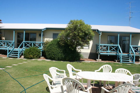 Marion Bay Holiday Villas - Sunshine Coast Tourism 6