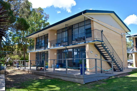 Longbeach Apartments - Holiday Sunshine Coast 0