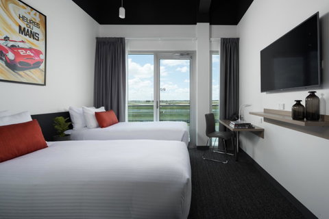 Rydges Pit Lane - Sunshine Coast Tourism 30