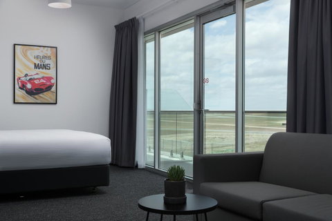 Rydges Pit Lane - Sunshine Coast Tourism 25