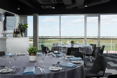 Rydges Pit Lane - Sunshine Coast Tourism 6