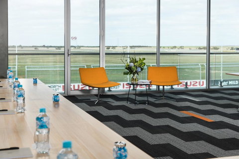 Rydges Pit Lane - Sunshine Coast Tourism 4