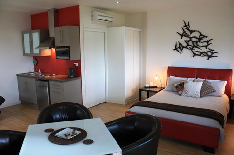 Boat Haven Studios - Holiday Sunshine Coast 10