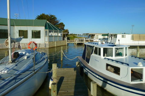 Boat Haven Studios - Holiday Sunshine Coast 8