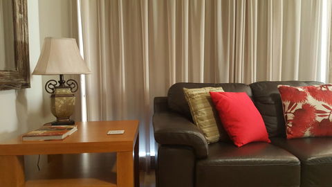 Jacaranda Homestay - Holiday Sunshine Coast 6