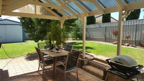 Jacaranda Homestay - Holiday Sunshine Coast 18