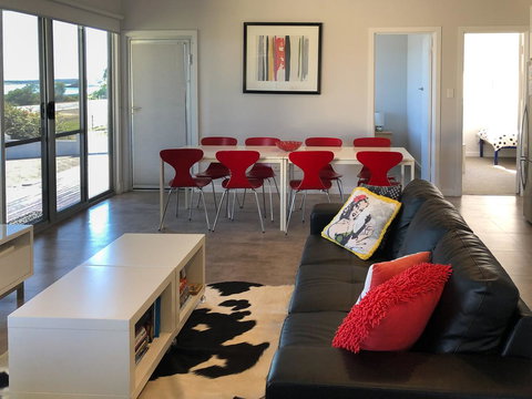 Beachview - Holiday Sunshine Coast 9