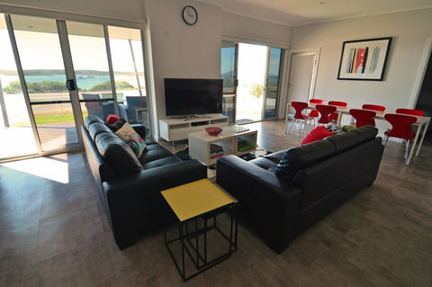 Beachview - Holiday Sunshine Coast 10