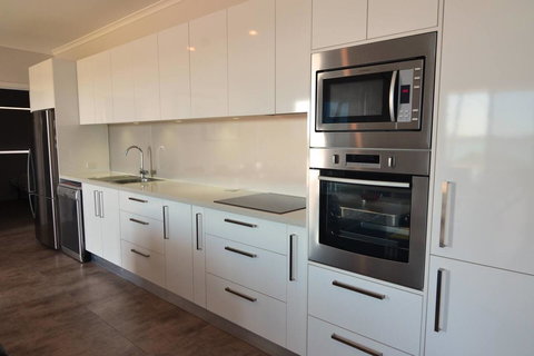 Beachview - Holiday Sunshine Coast 12